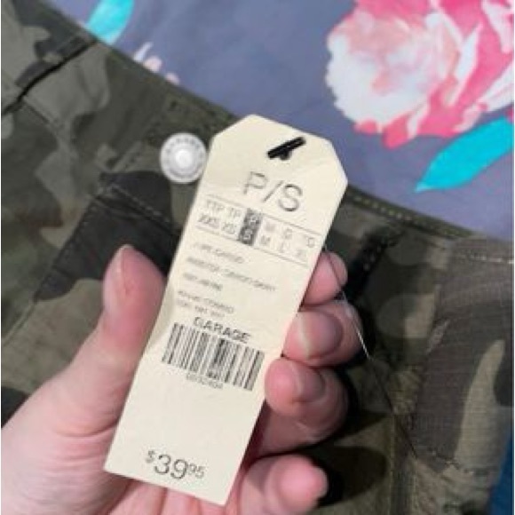 Army Green Skirt, size S - Picture 2 of 2